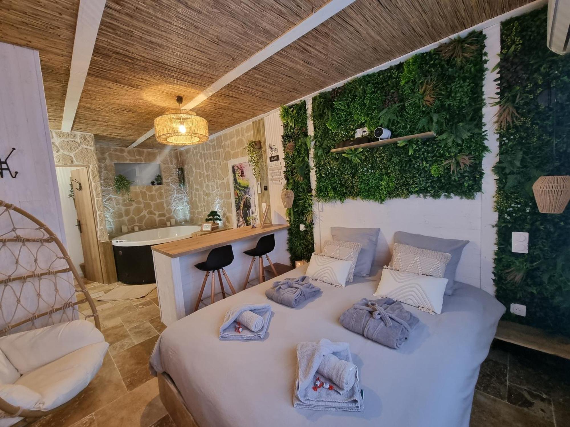 Les Spas De La Mer, Suite & Spa, Love Room, Plein Coeur Du Grau Le Grau-du-Roi Exterior photo