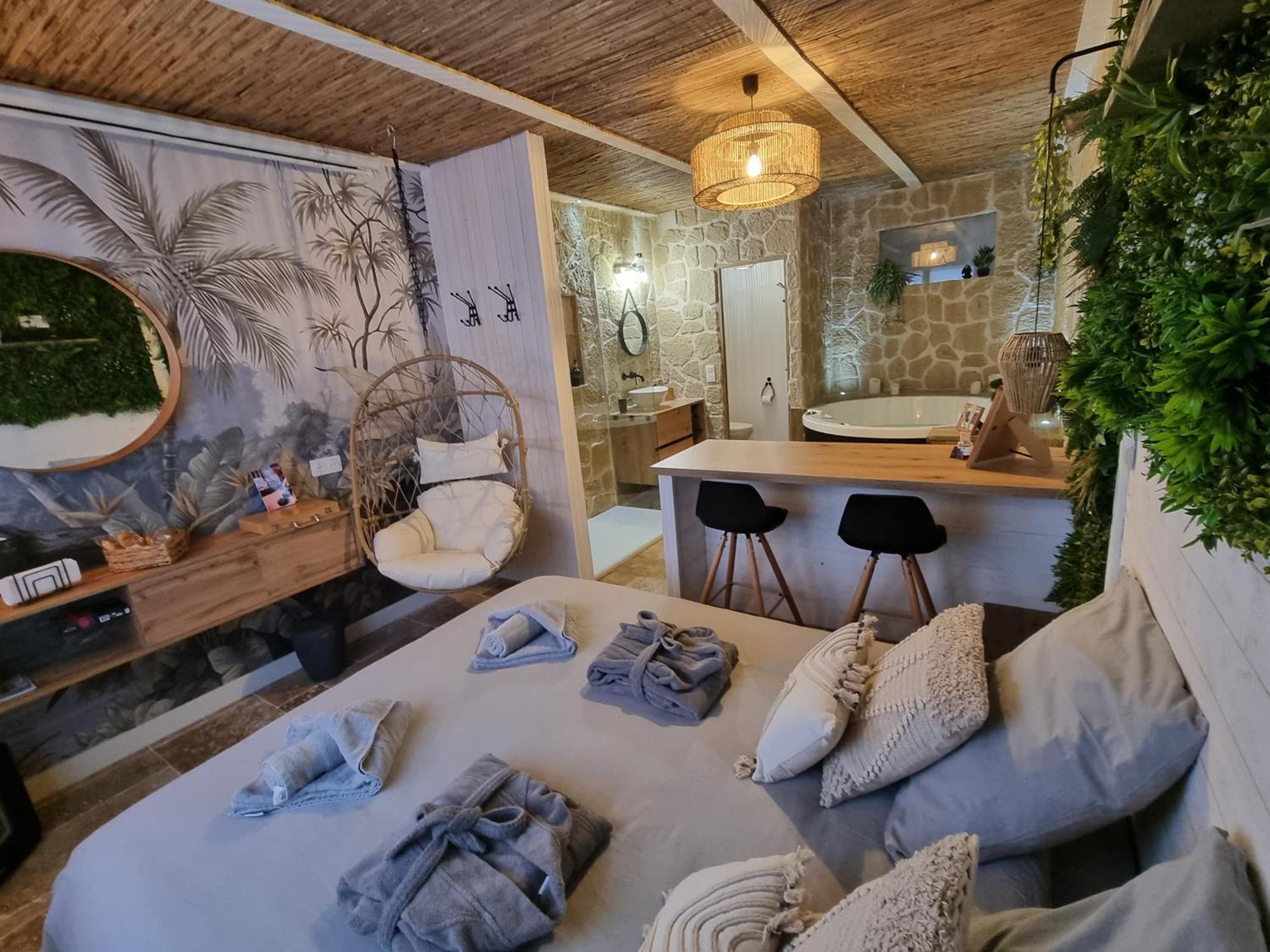 Les Spas De La Mer, Suite & Spa, Love Room, Plein Coeur Du Grau Le Grau-du-Roi Exterior photo